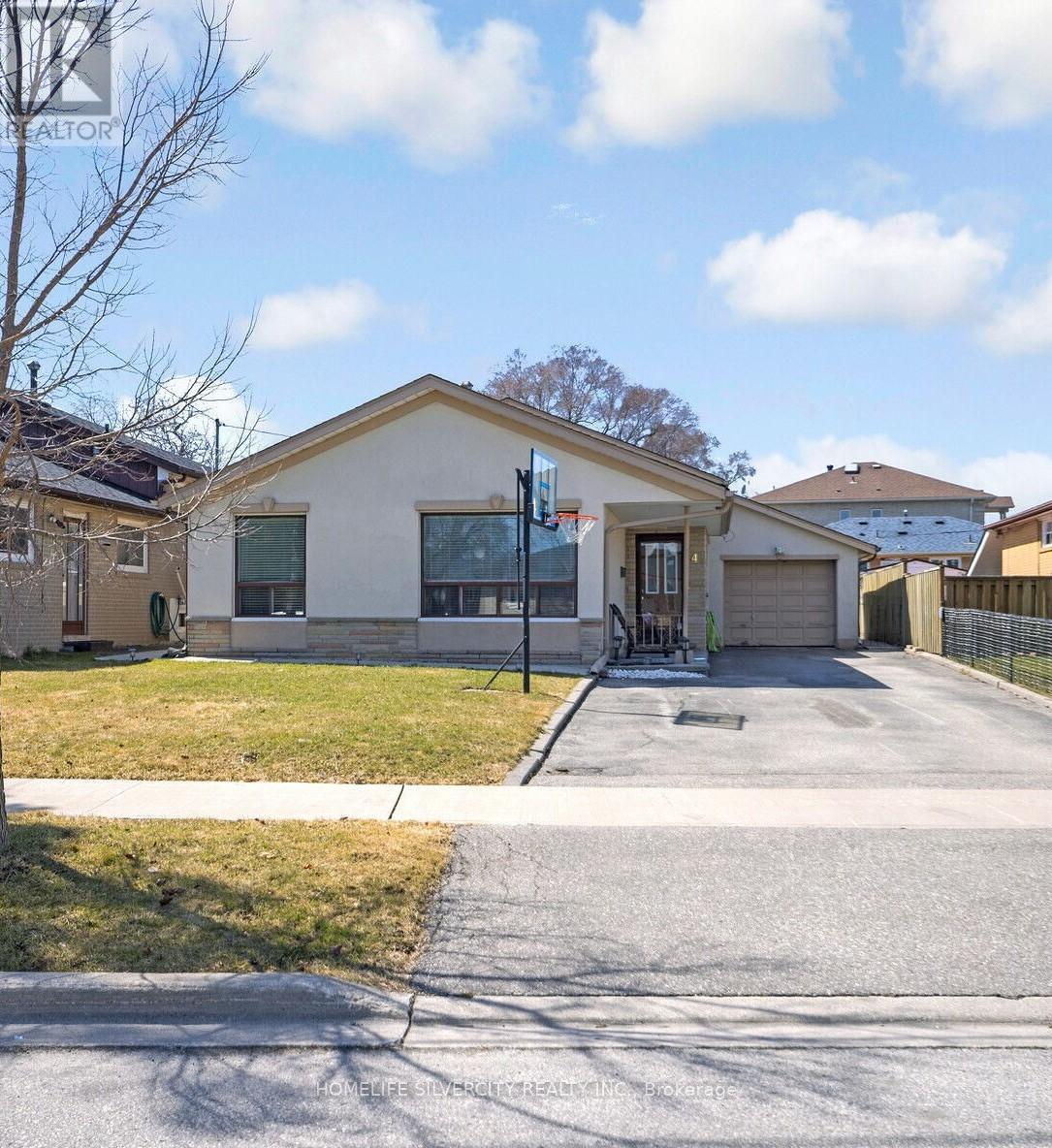 4 Benstrow Avenue, Toronto, Ontario  M9V 2Z6 - Photo 2 - W12205406