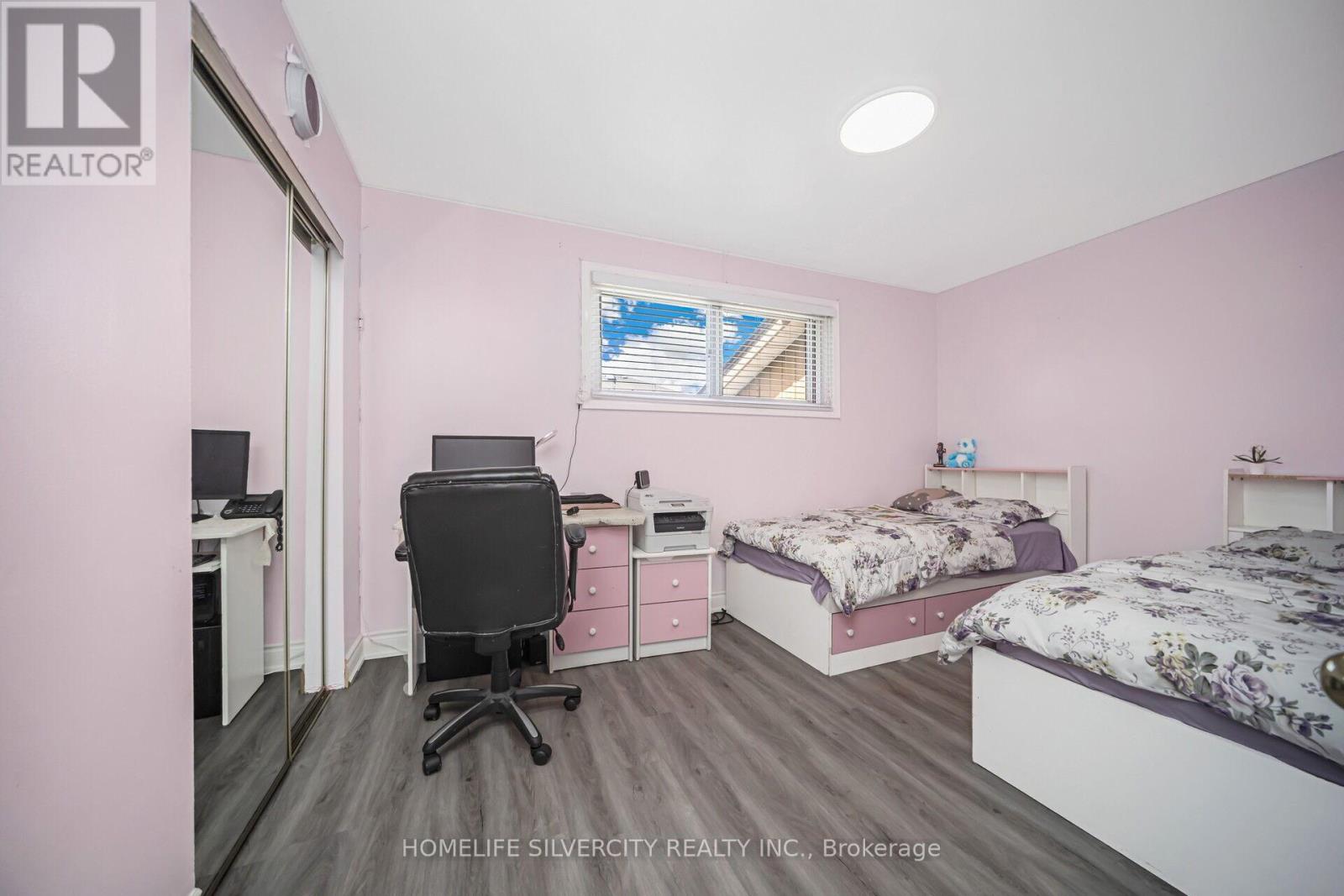 4 Benstrow Avenue, Toronto, Ontario  M9V 2Z6 - Photo 26 - W12205406