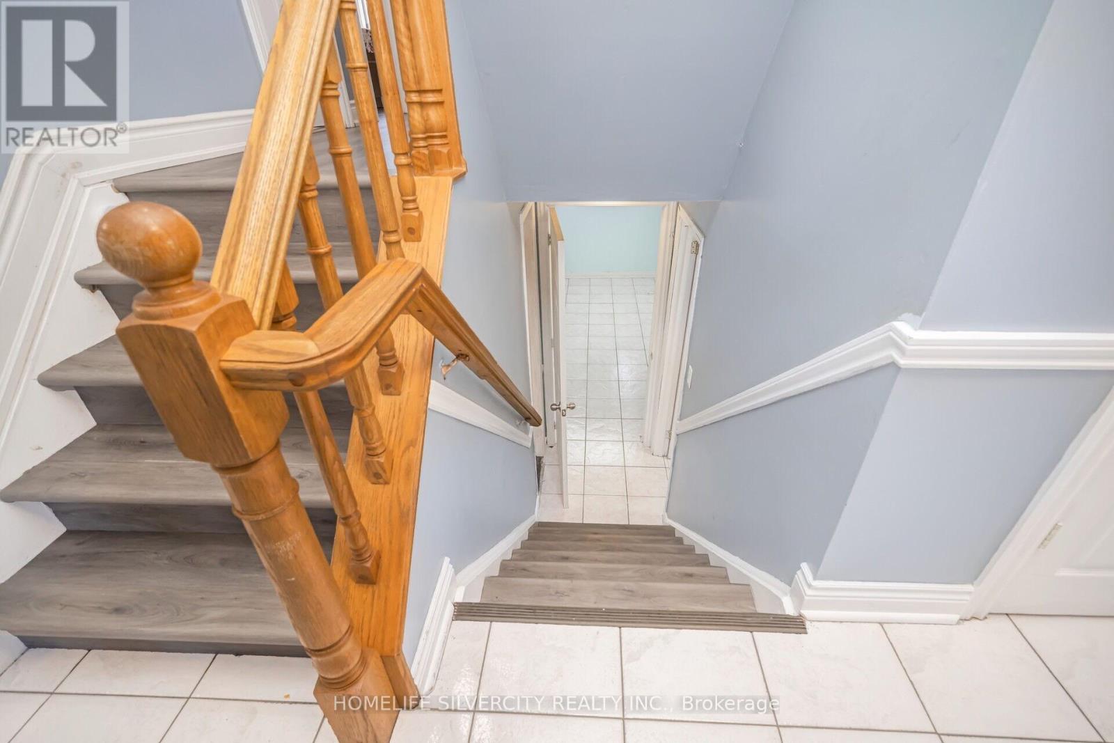 4 Benstrow Avenue, Toronto, Ontario  M9V 2Z6 - Photo 34 - W12205406