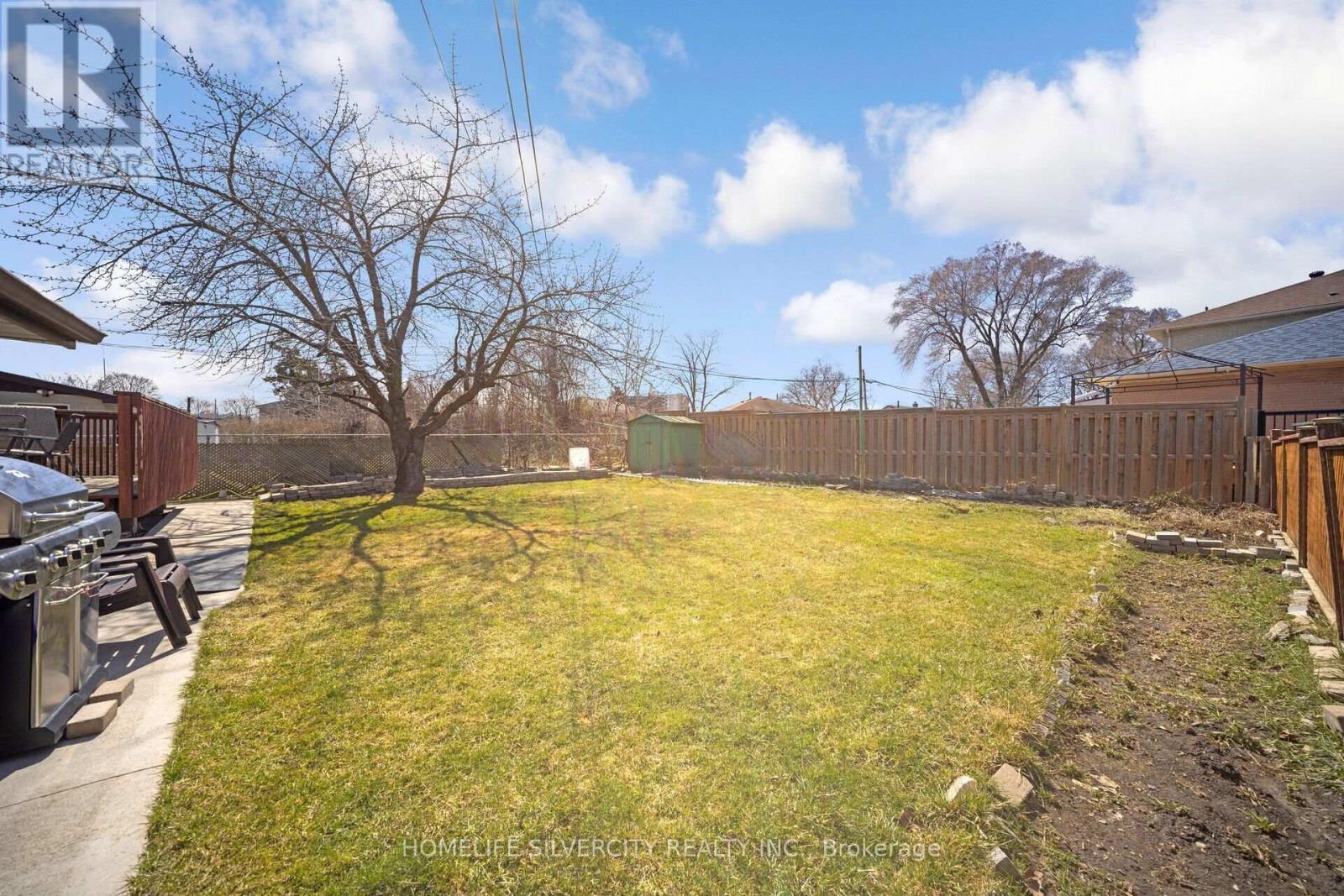 4 Benstrow Avenue, Toronto, Ontario  M9V 2Z6 - Photo 45 - W12205406