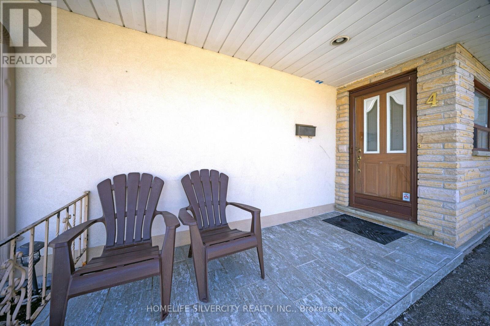 4 Benstrow Avenue, Toronto, Ontario  M9V 2Z6 - Photo 5 - W12205406