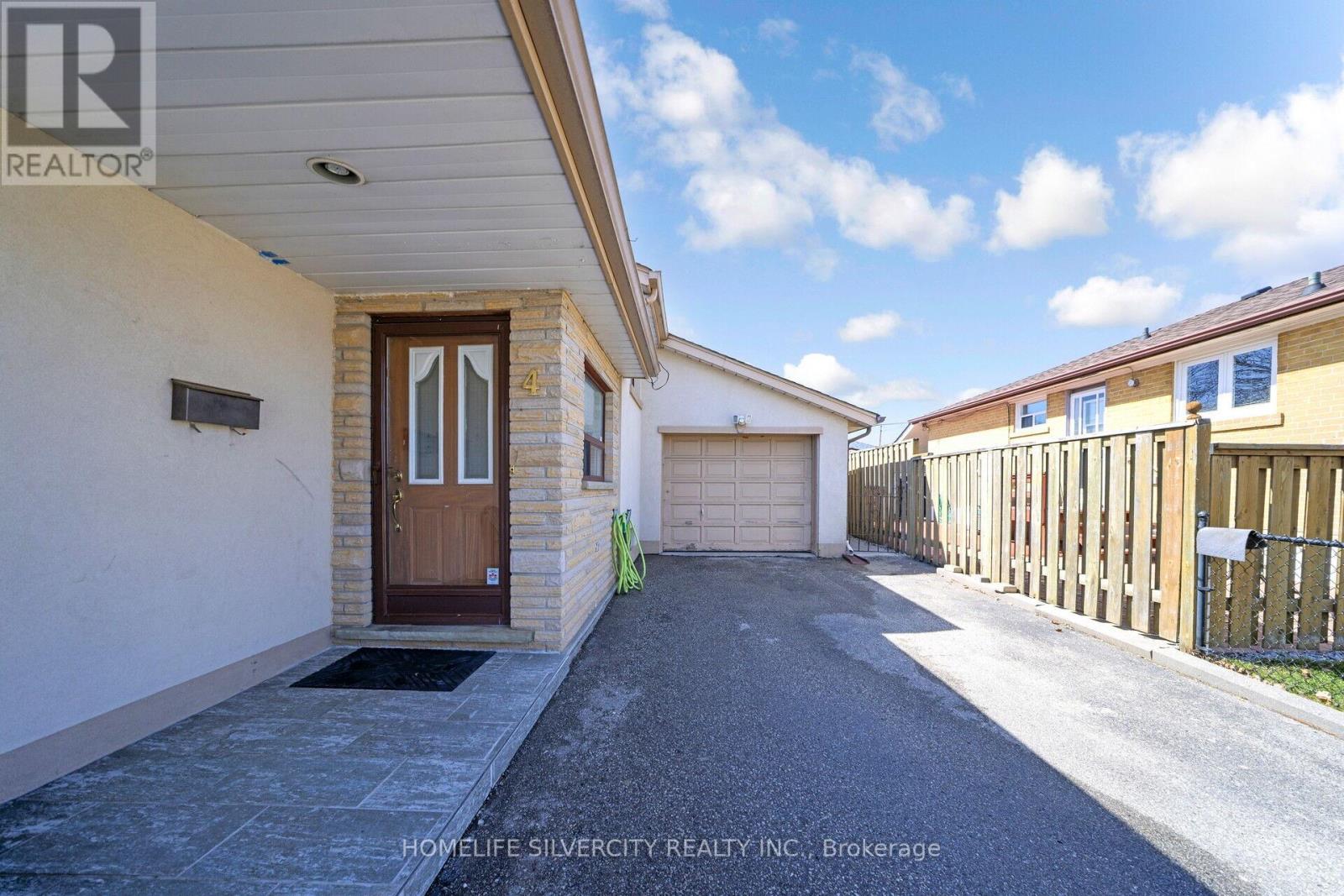 4 Benstrow Avenue, Toronto, Ontario  M9V 2Z6 - Photo 6 - W12205406