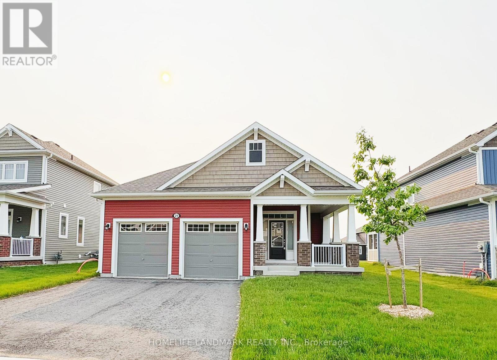 Property at 29 DYER CRESCENT image 2