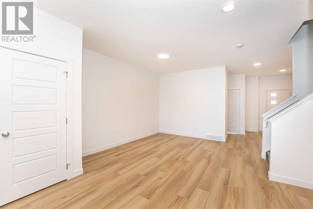 203 Belvedere Crescent Se, Calgary, Alberta  T2A 7M5 - Photo 10 - A2222511