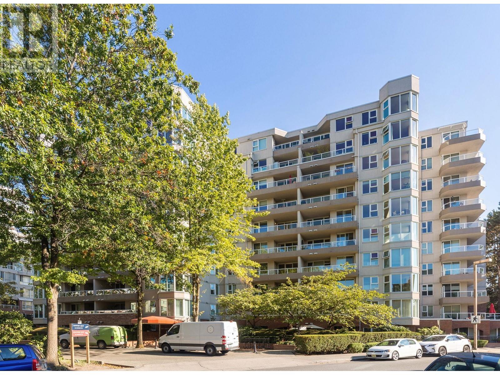 207 522 MOBERLY ROAD, Vancouver, British Columbia