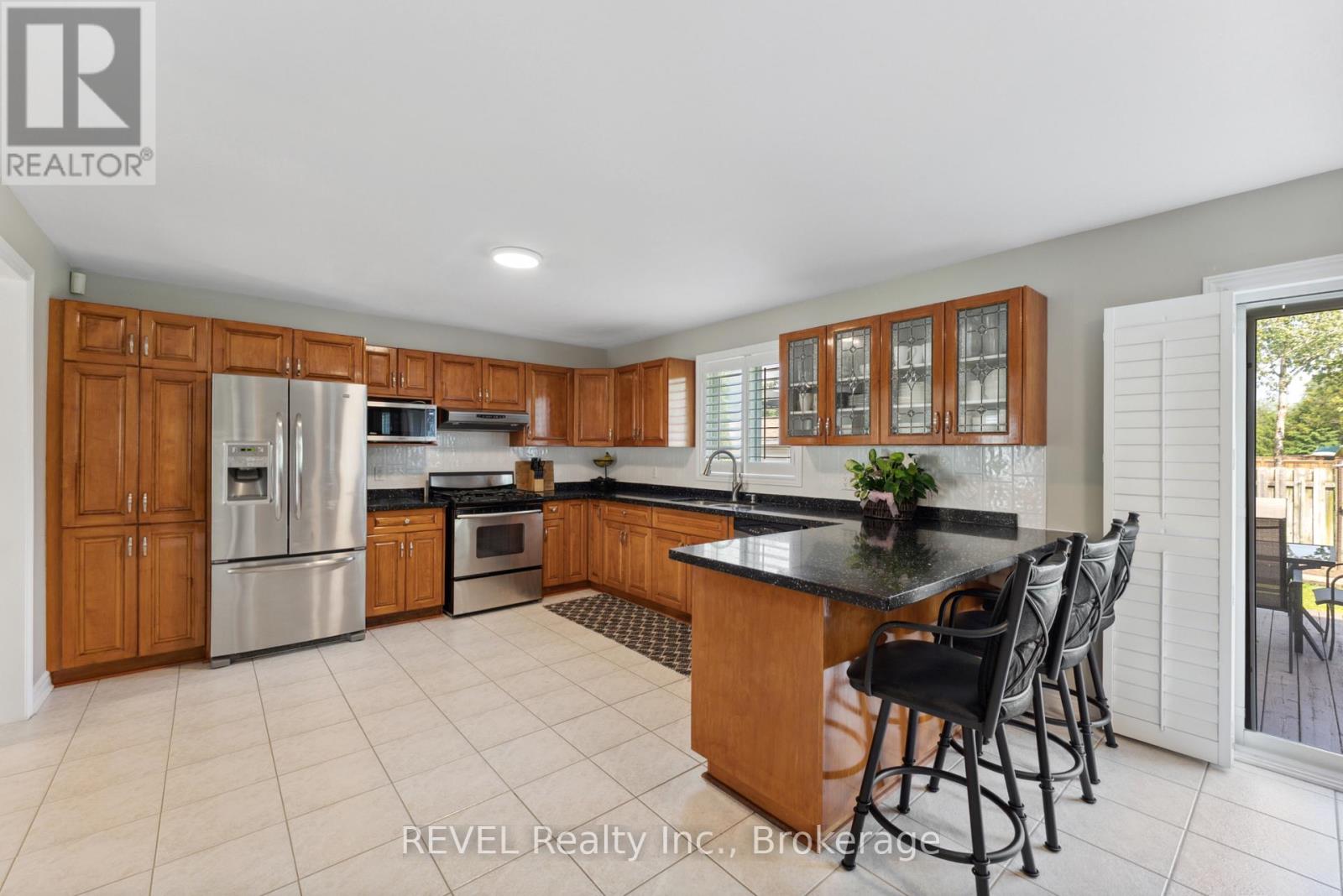 7930 Paddock Trail Drive, Niagara Falls, Ontario  L2H 1X2 - Photo 17 - X12205424