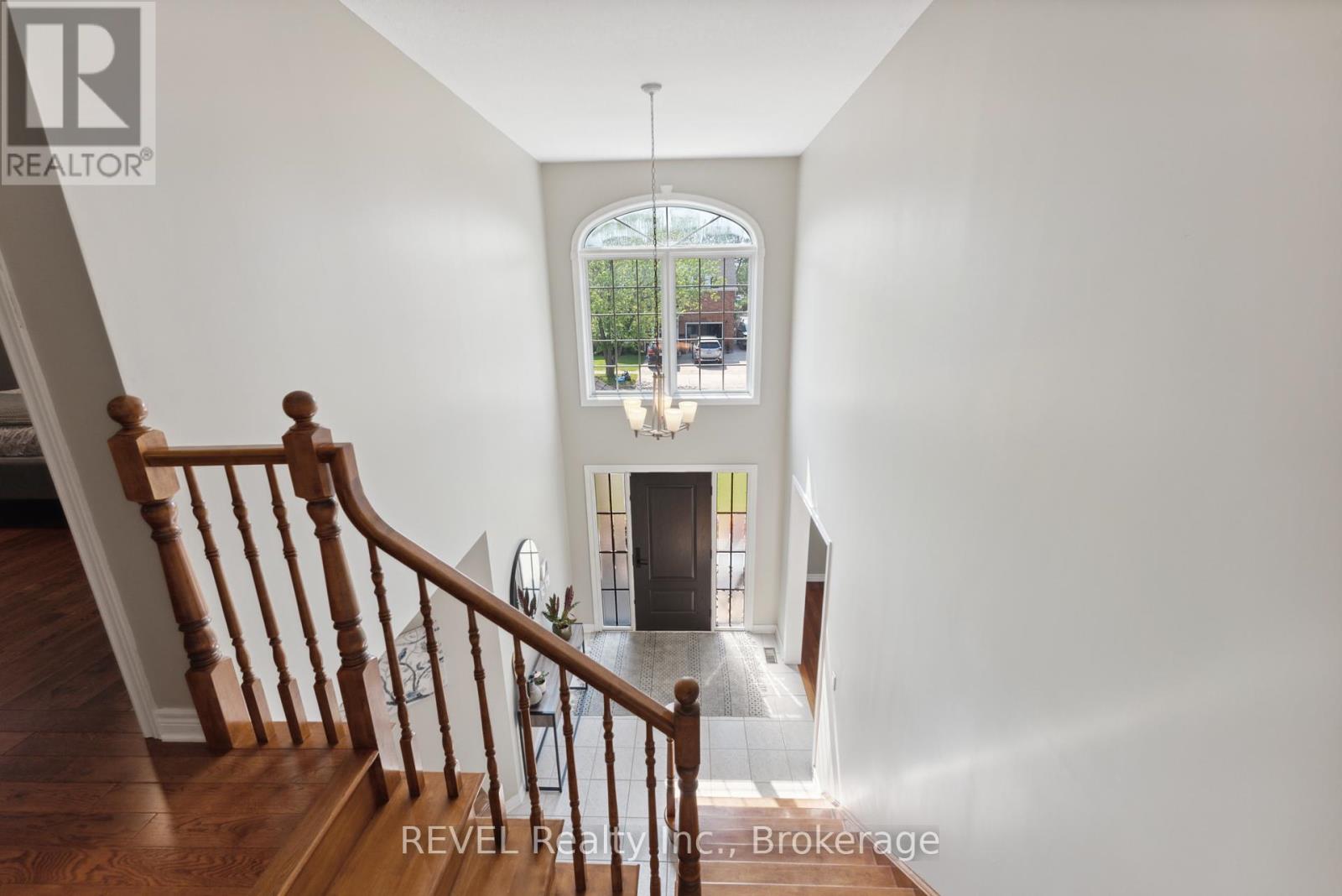7930 Paddock Trail Drive, Niagara Falls, Ontario  L2H 1X2 - Photo 22 - X12205424