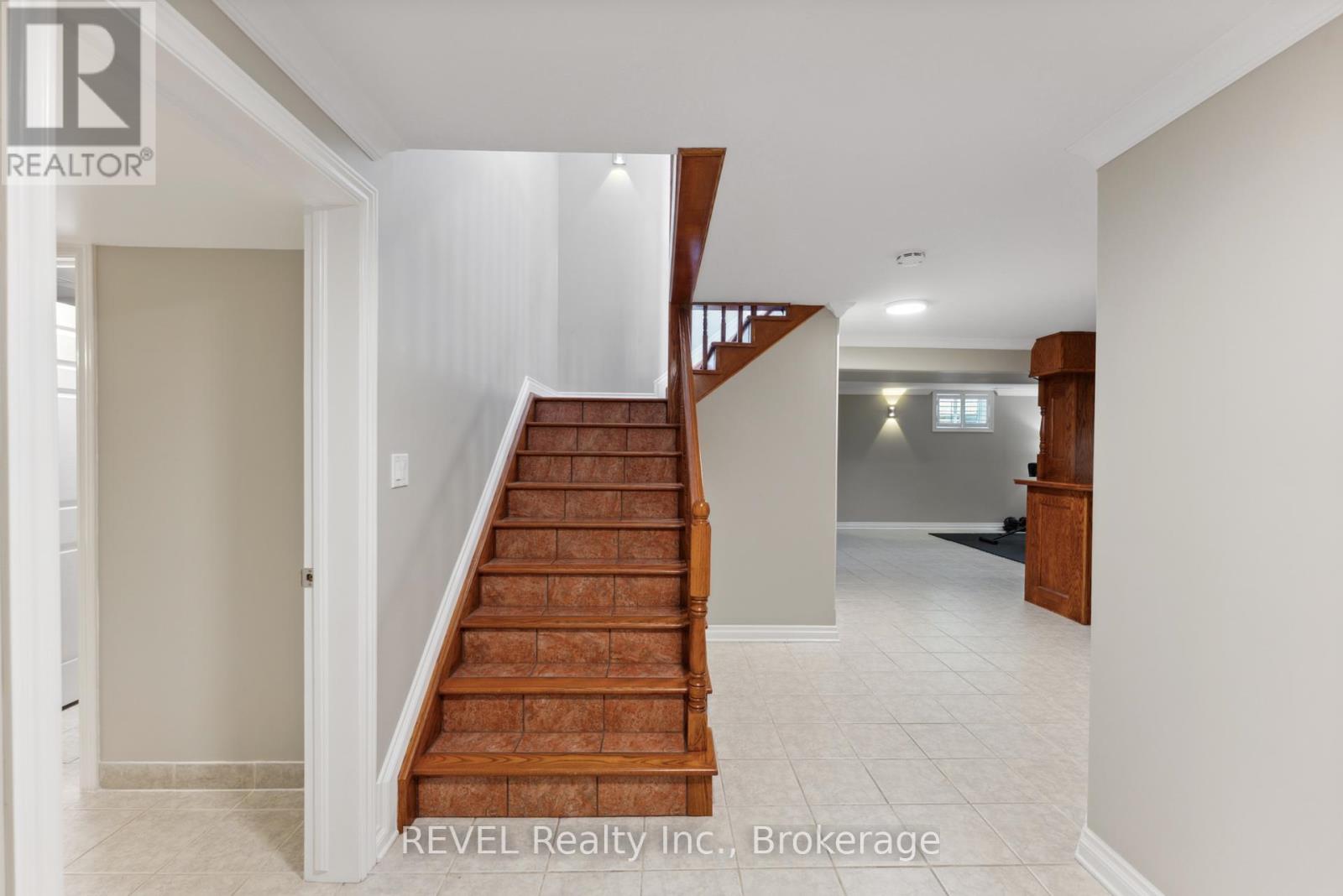 7930 Paddock Trail Drive, Niagara Falls, Ontario  L2H 1X2 - Photo 30 - X12205424
