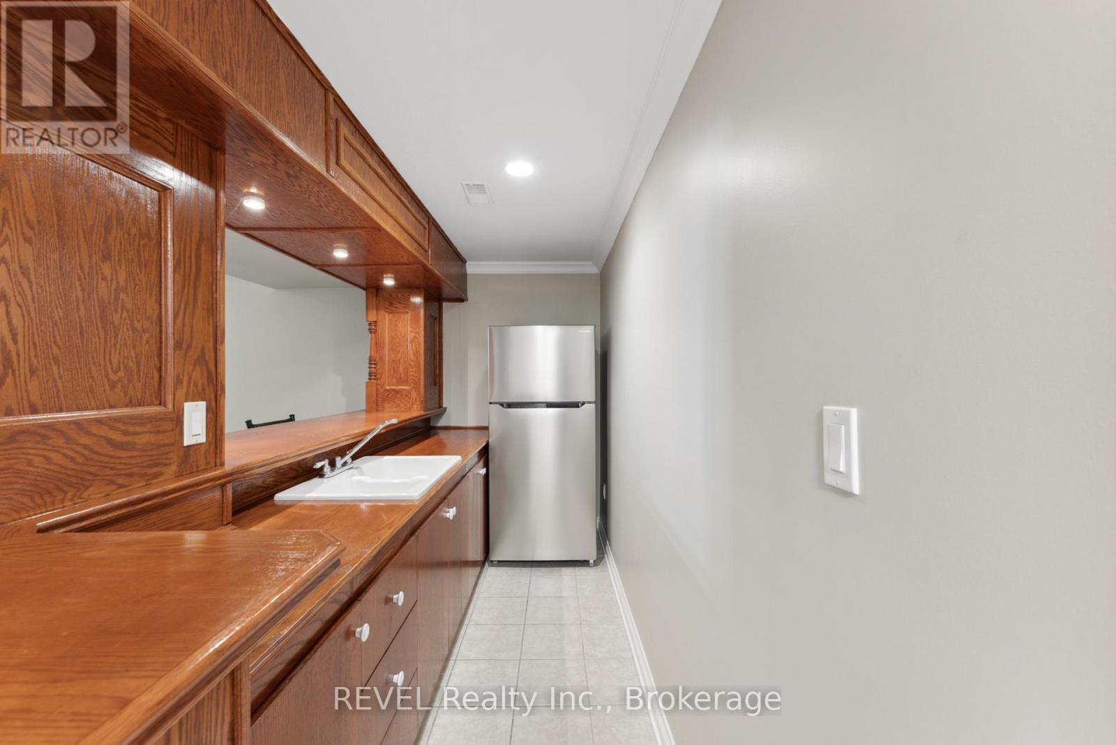 7930 Paddock Trail Drive, Niagara Falls, Ontario  L2H 1X2 - Photo 33 - X12205424