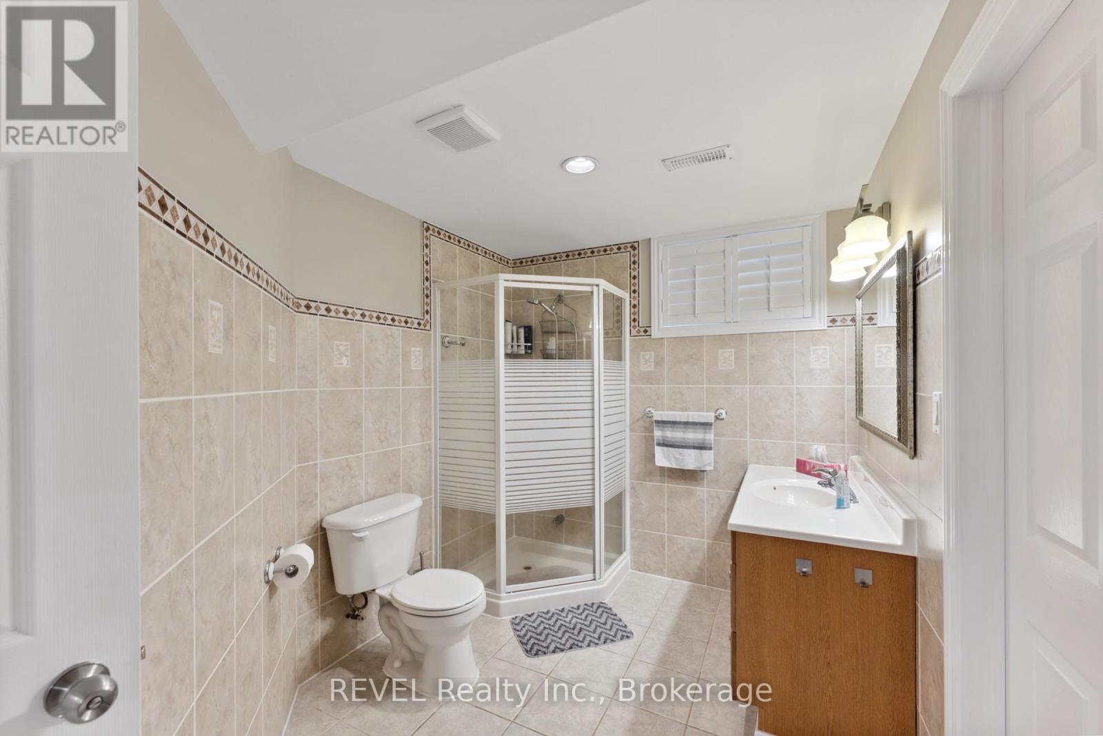 7930 Paddock Trail Drive, Niagara Falls, Ontario  L2H 1X2 - Photo 35 - X12205424