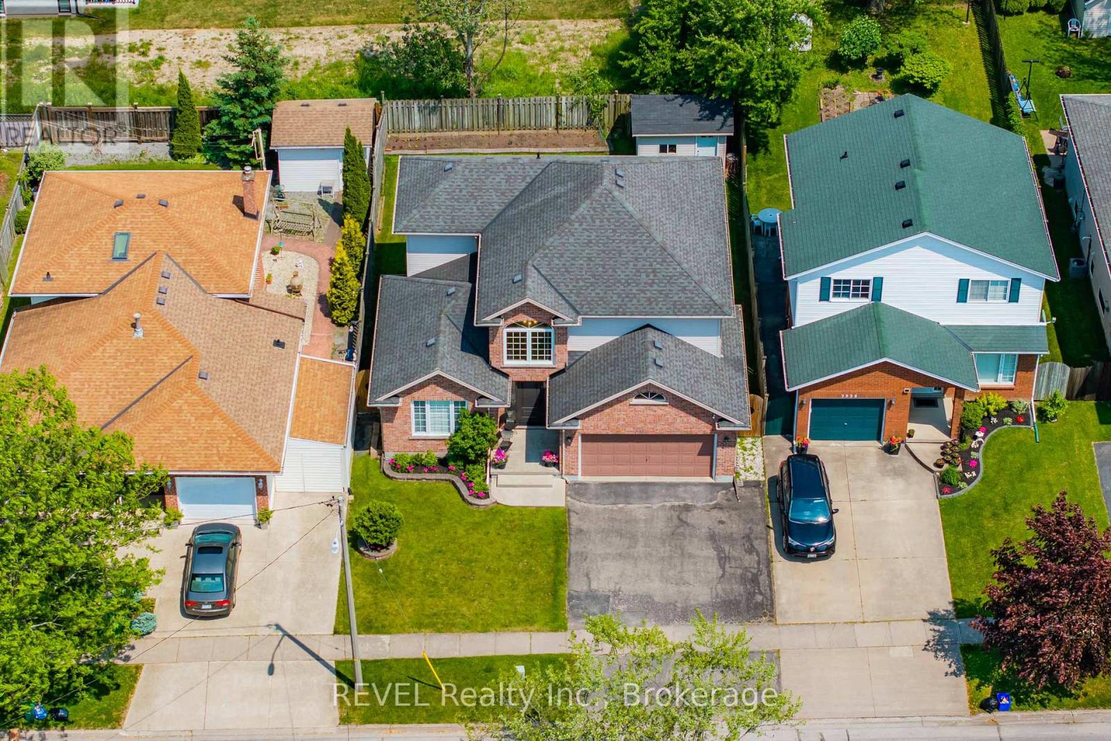 7930 Paddock Trail Drive, Niagara Falls, Ontario  L2H 1X2 - Photo 45 - X12205424