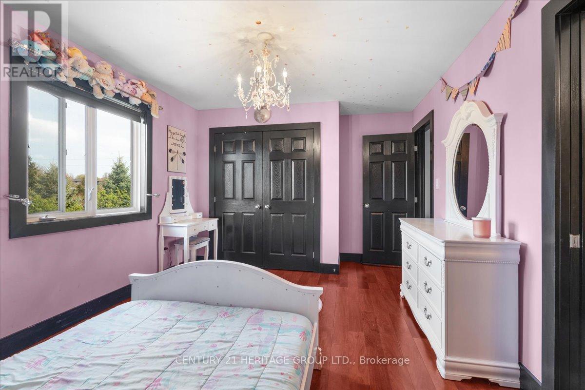 340 Old Mud Street, Hamilton, Ontario  L8J 3Z9 - Photo 31 - X12197092