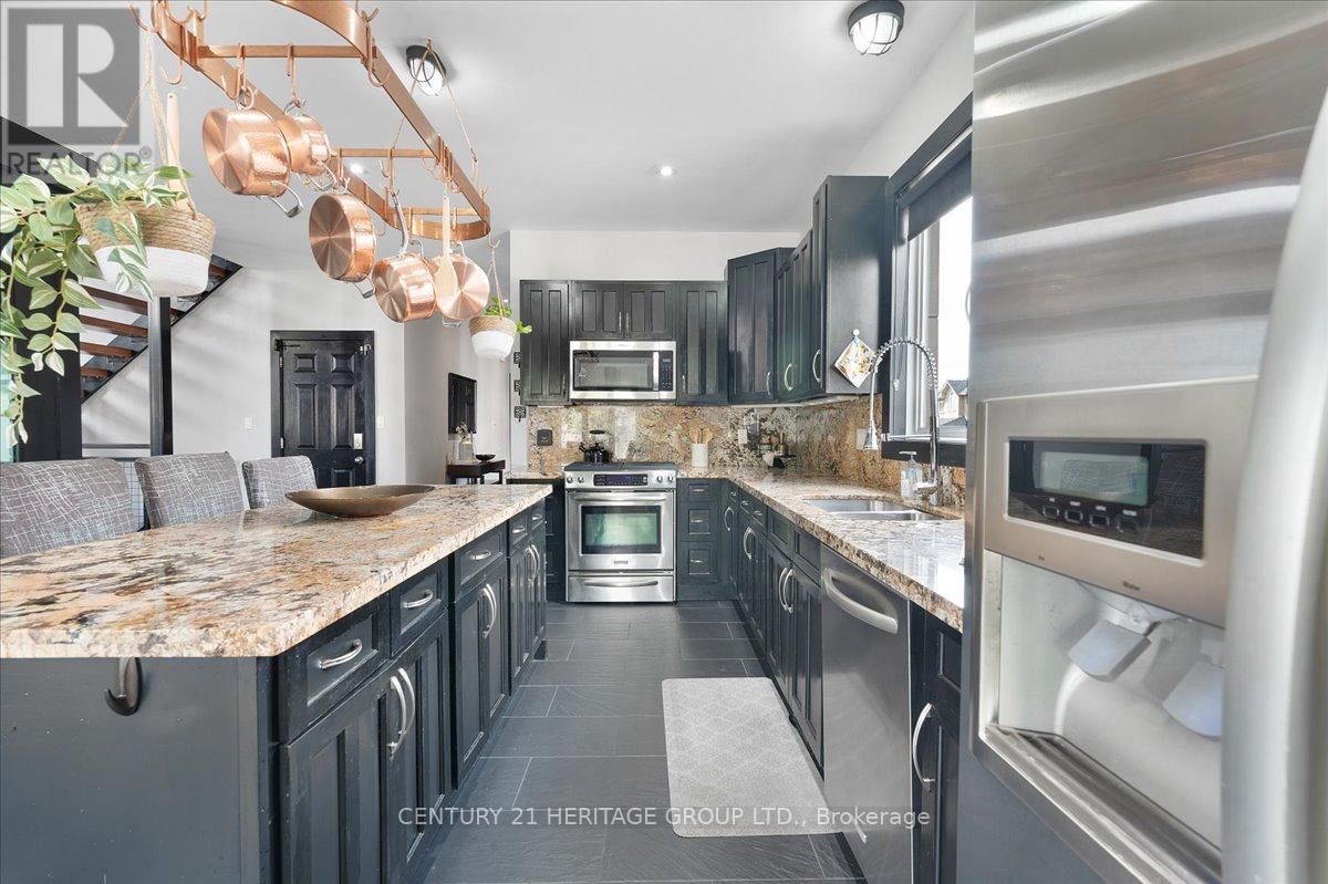 340 Old Mud Street, Hamilton, Ontario  L8J 3Z9 - Photo 8 - X12197092