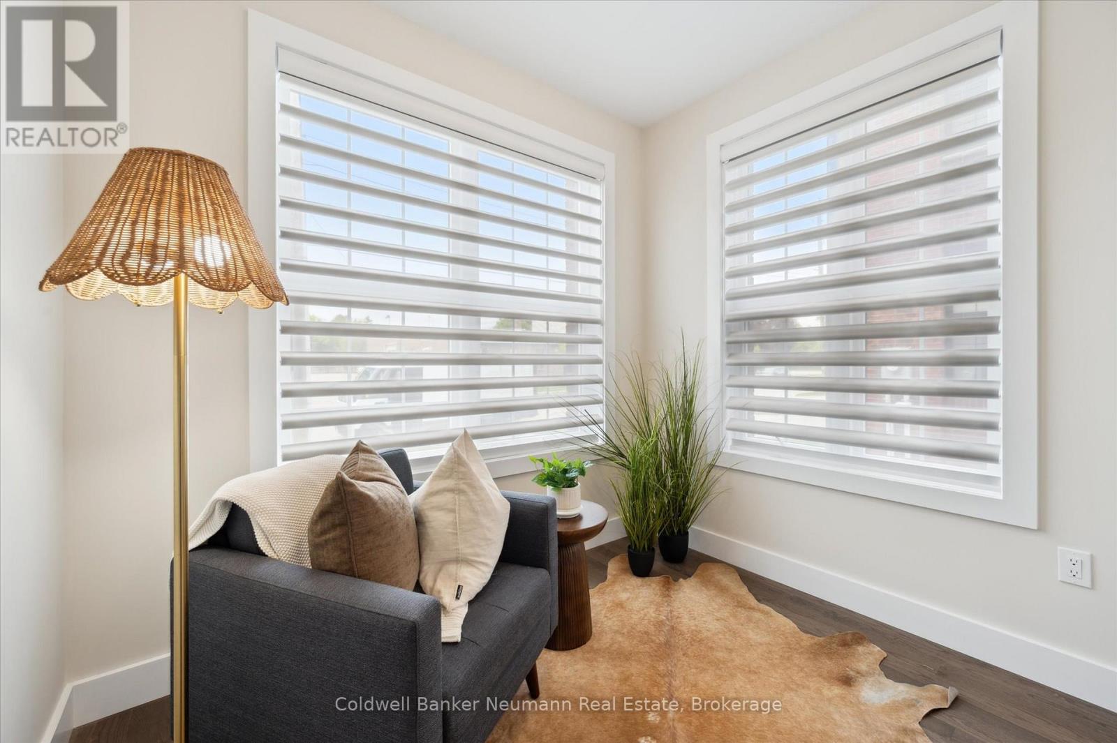 Property at 157 MORRIS STREET image 3