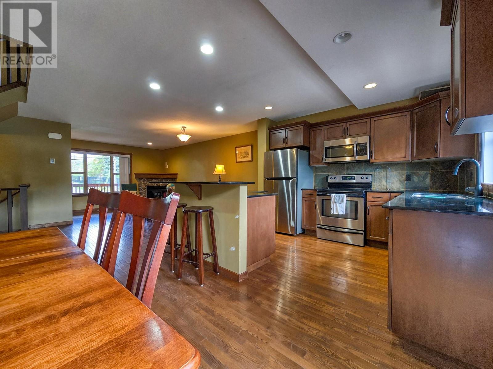 1000 9th Street Unit# 8, Invermere, British Columbia  V0A 1K0 - Photo 2 - 10350658