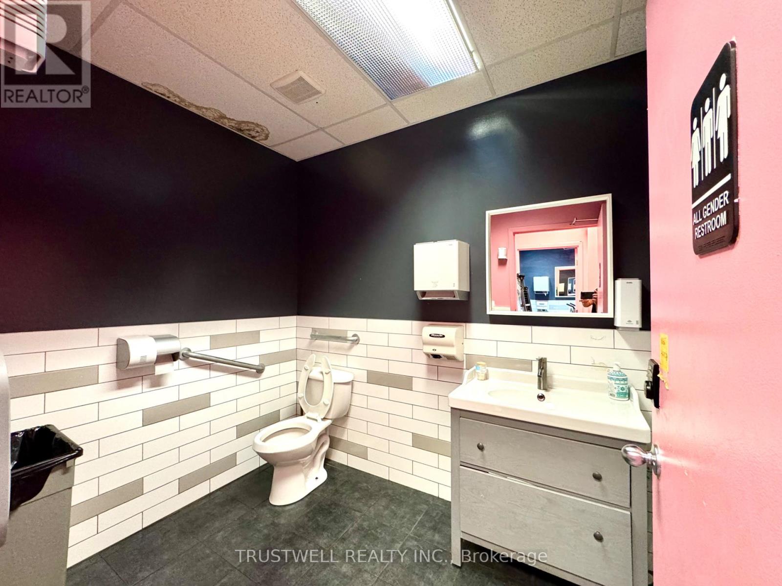542 Church Street, Toronto, Ontario  M4Y 2E1 - Photo 14 - C12205429