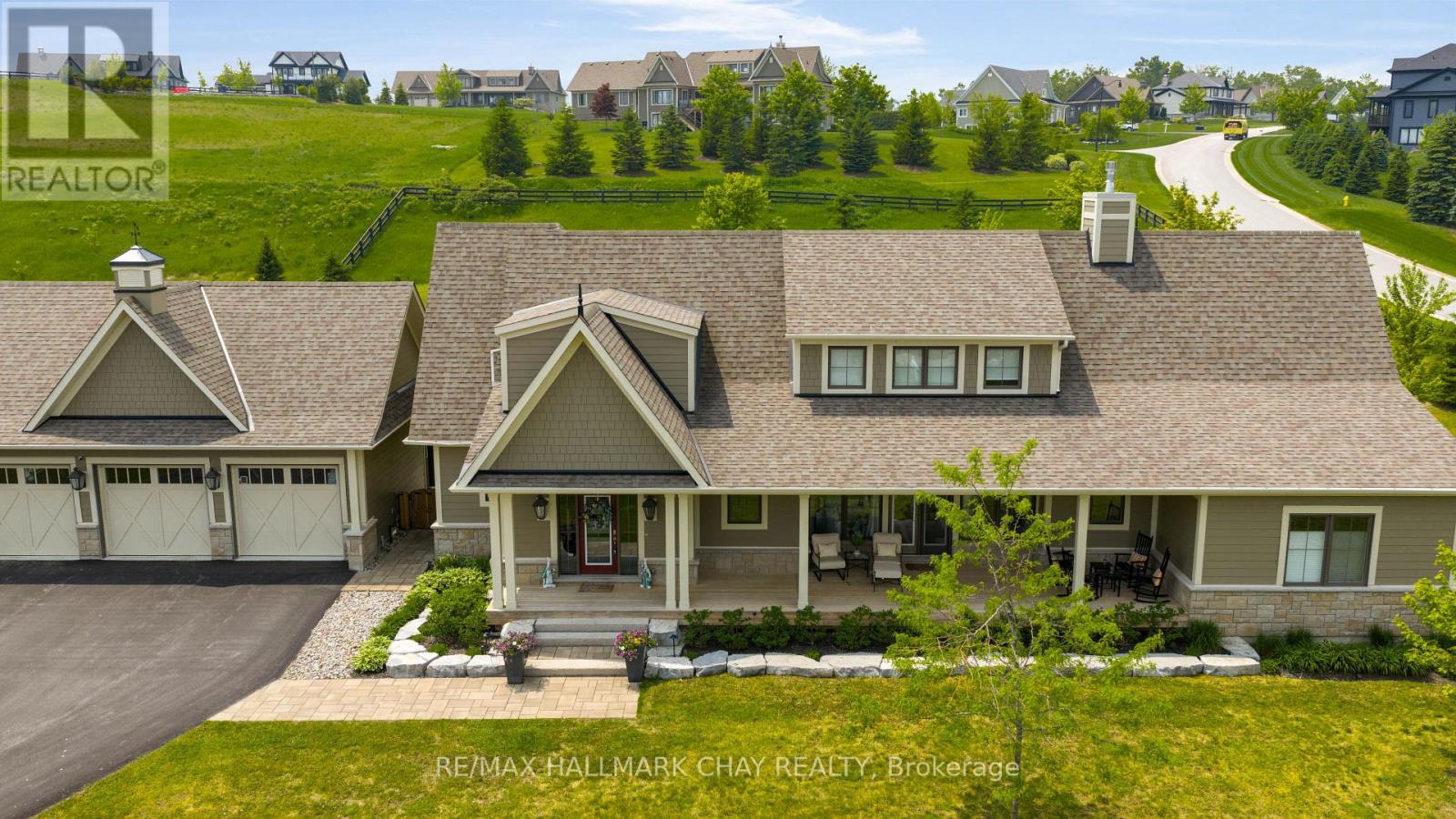 12 Thoroughbred Drive, Oro-Medonte, Ontario  L0K 1E0 - Photo 2 - S12002507