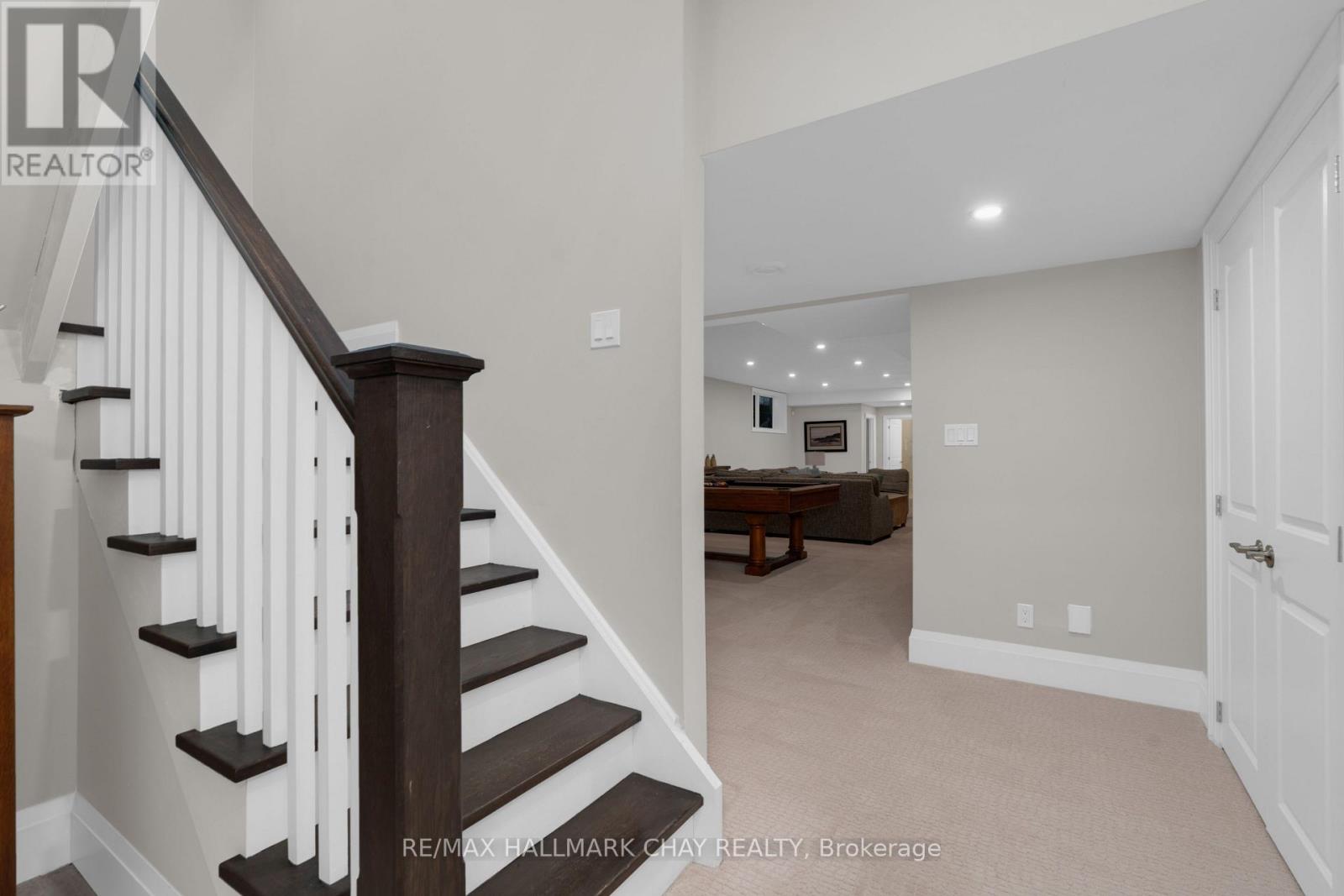 12 Thoroughbred Drive, Oro-Medonte, Ontario  L0K 1E0 - Photo 34 - S12002507