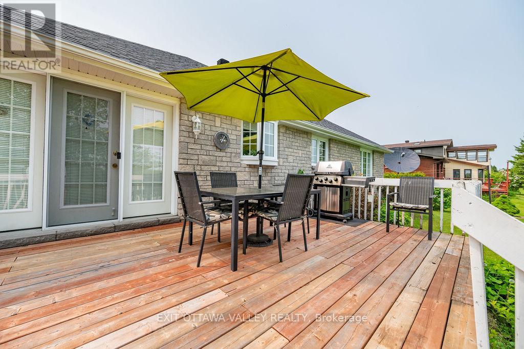 37 Lachance Trail, Whitewater Region, Ontario  K0J 1C0 - Photo 31 - X12022649