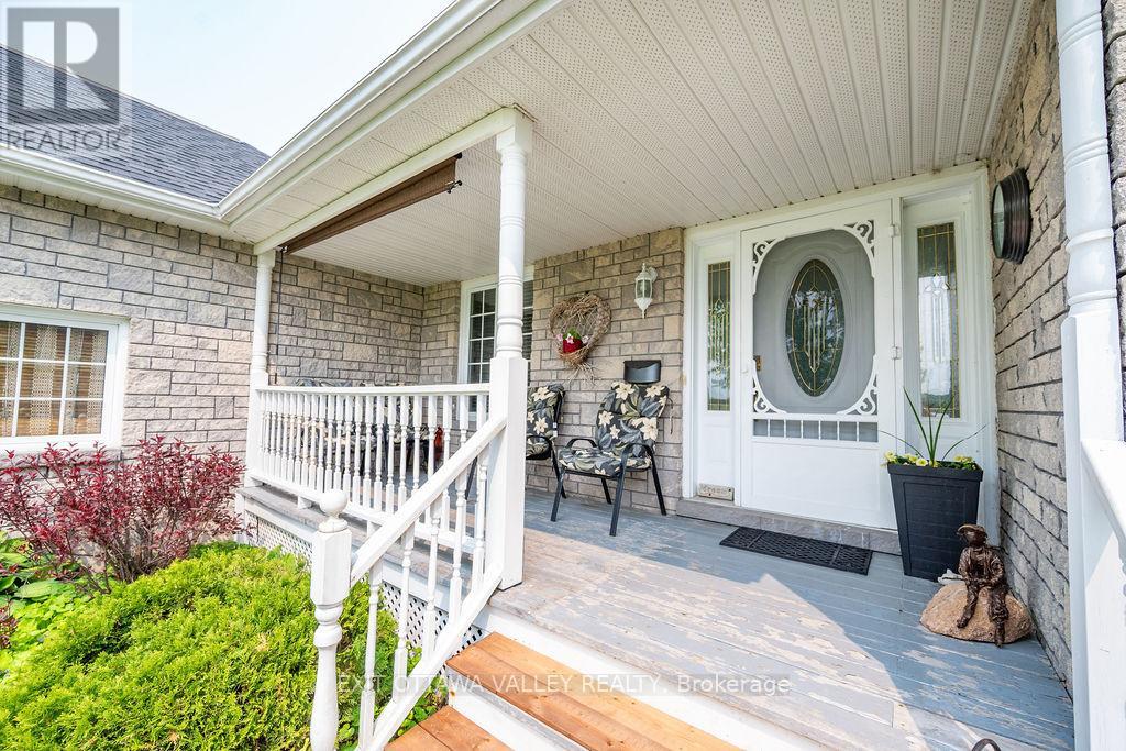 37 Lachance Trail, Whitewater Region, Ontario  K0J 1C0 - Photo 3 - X12022649