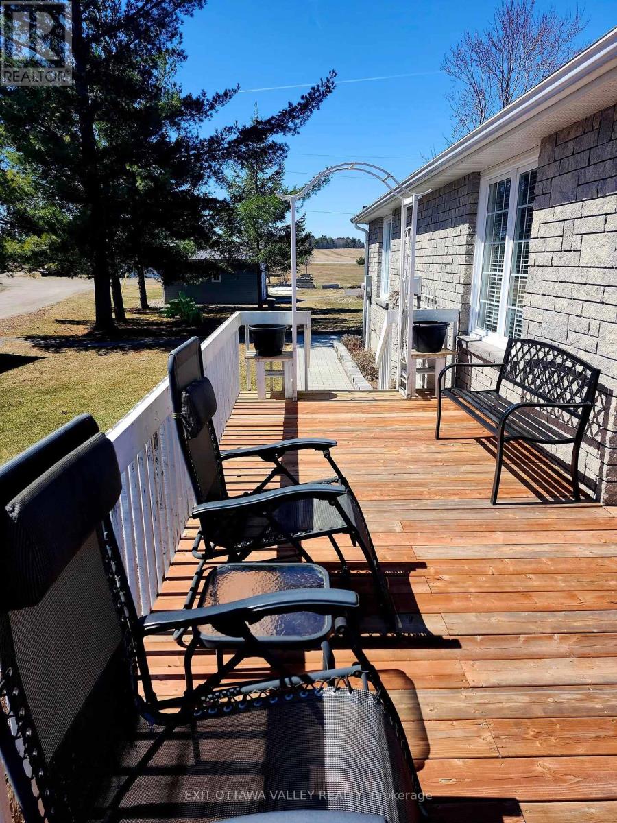 37 Lachance Trail, Whitewater Region, Ontario  K0J 1C0 - Photo 33 - X12022649