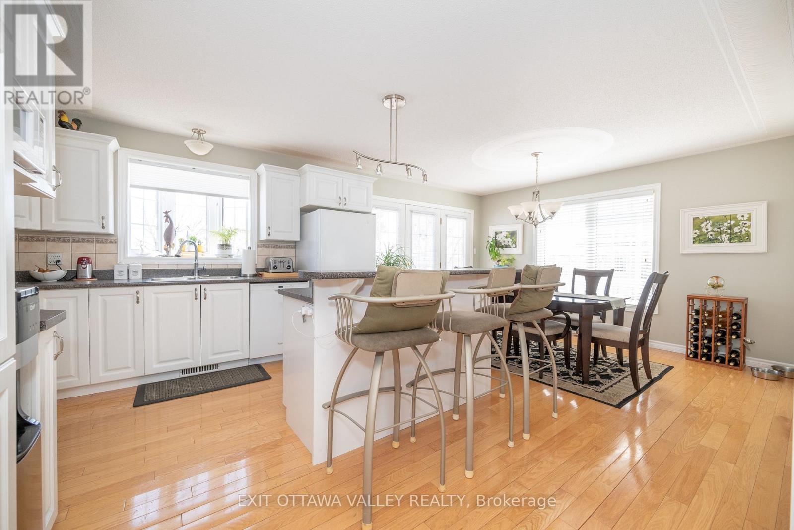 37 Lachance Trail, Whitewater Region, Ontario  K0J 1C0 - Photo 7 - X12022649