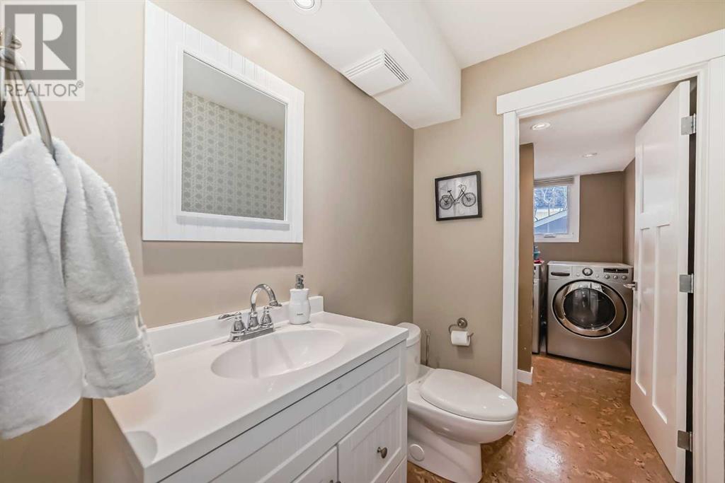 119 Pump Hill Bay Sw, Calgary, Alberta  T2V 4L6 - Photo 13 - A2204916