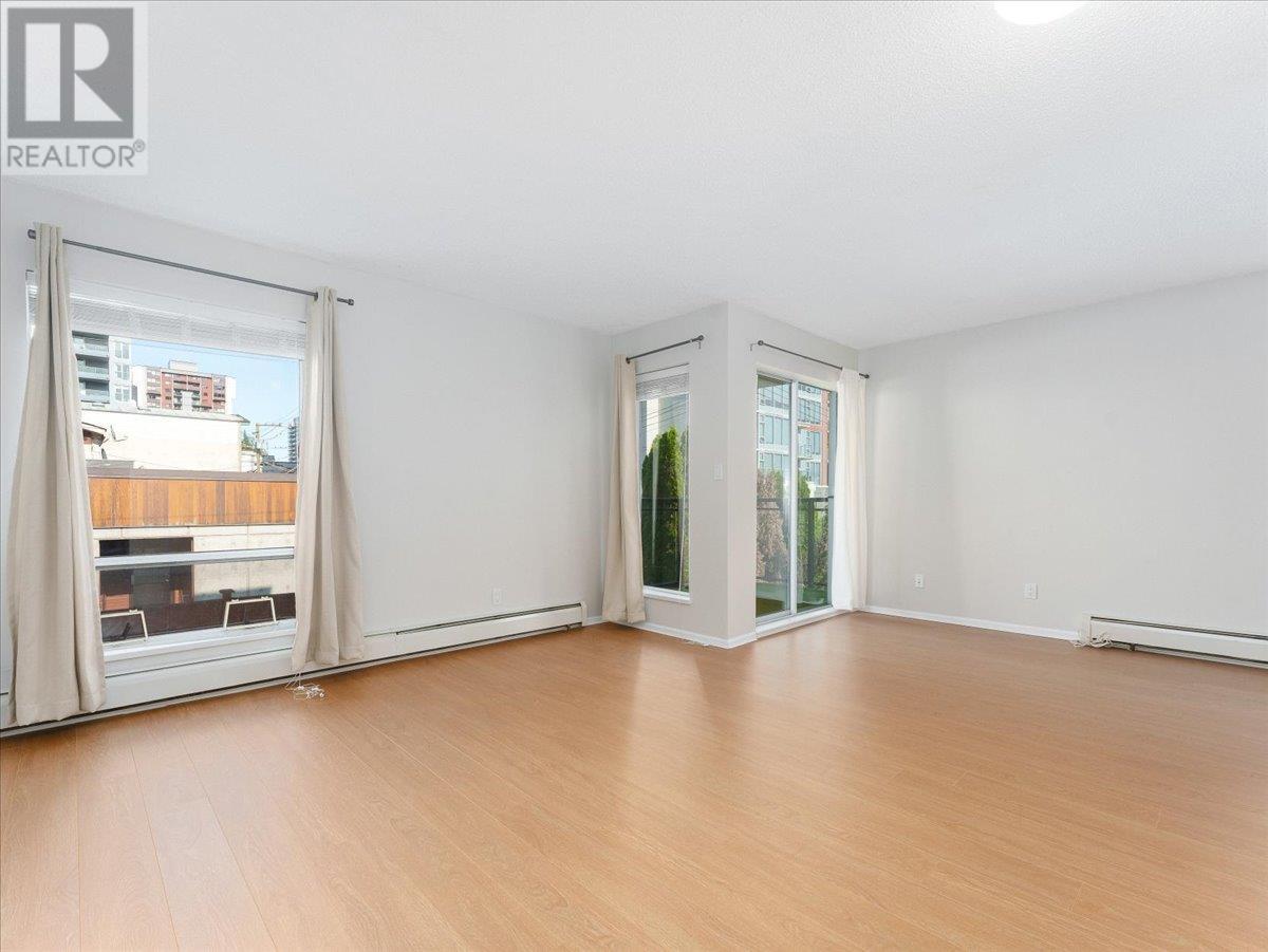202 1550 Chesterfield Avenue, North Vancouver, British Columbia  V7M 2N6 - Photo 2 - R3010769