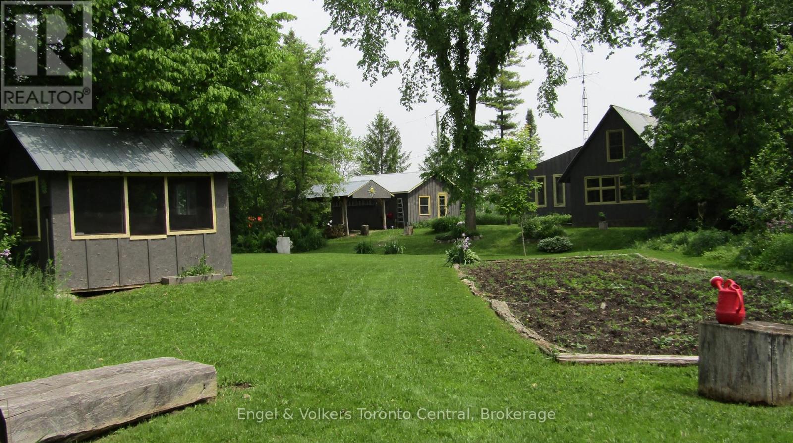 7237 Nottawasaga 6/7 Side Road, Clearview, Ontario  L0M 1G0 - Photo 37 - S12084735