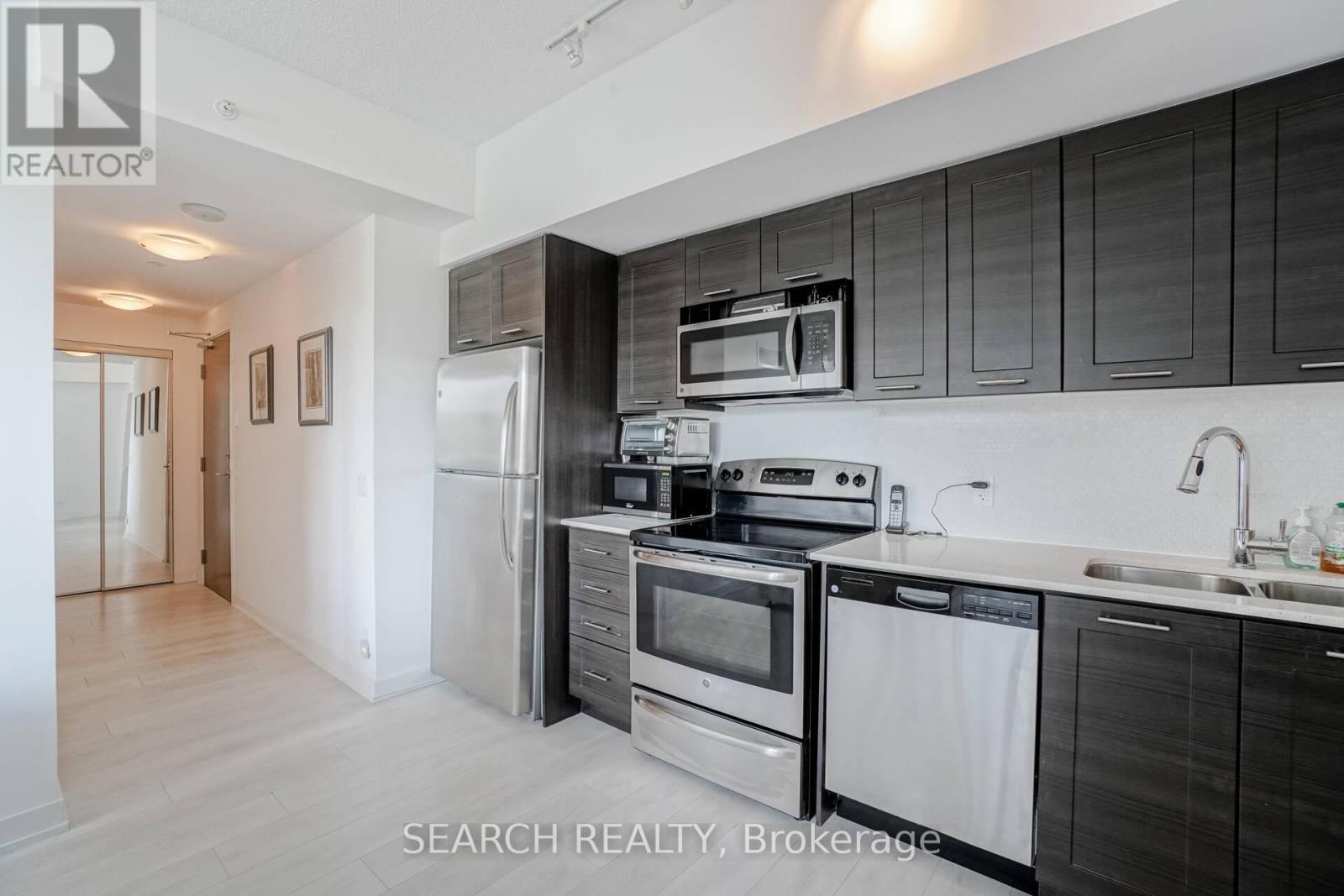 316 - 2212 Lakeshore Boulevard W, Toronto, Ontario  M8V 1A4 - Photo 8 - W12205414