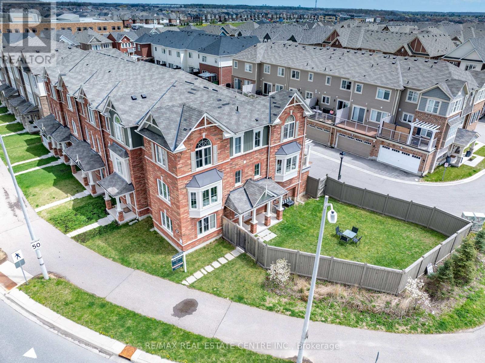 100 WHITLOCK AVENUE, Milton, Ontario