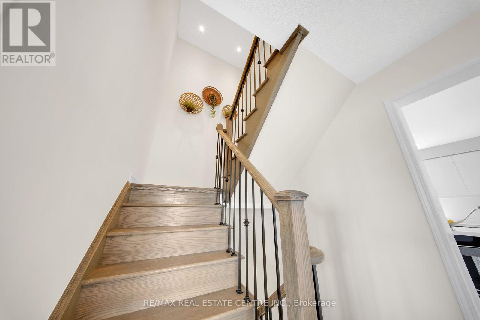 100 Whitlock Avenue, Milton, Ontario  L9T 7K6 - Photo 20 - W12205420