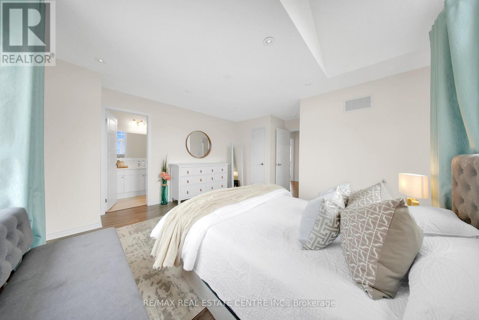 100 Whitlock Avenue, Milton, Ontario  L9T 7K6 - Photo 22 - W12205420