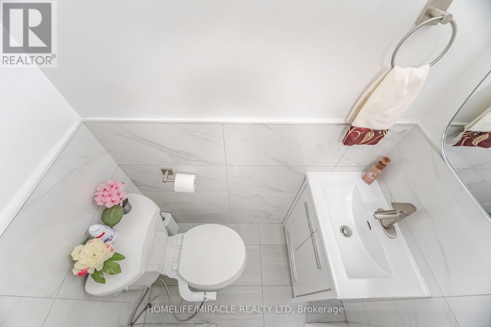 41 Bradstock Road, Toronto, Ontario  M9M 1M9 - Photo 16 - W12205427