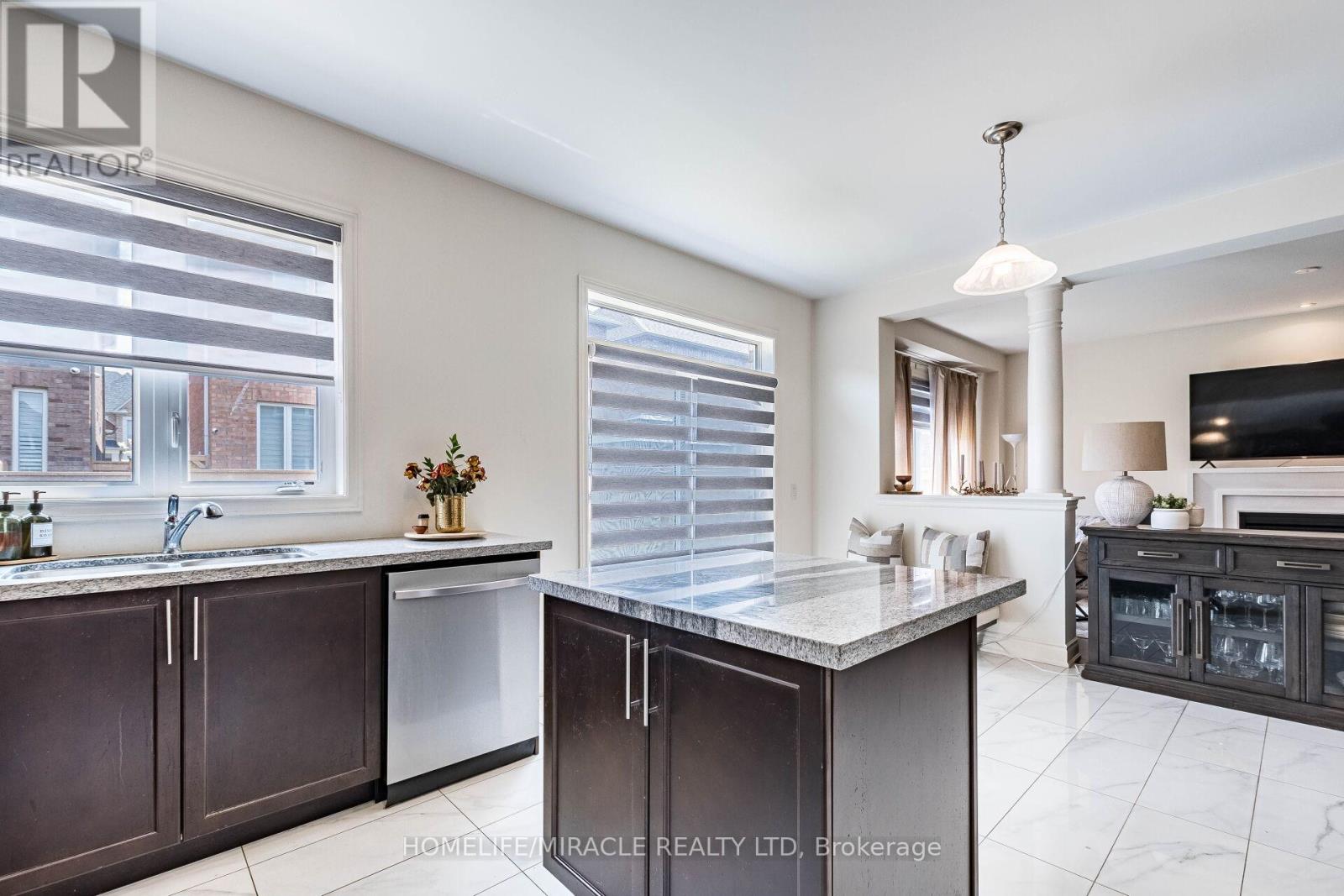 25 Kambalda Road, Brampton, Ontario  L7A 5J3 - Photo 12 - W12205451