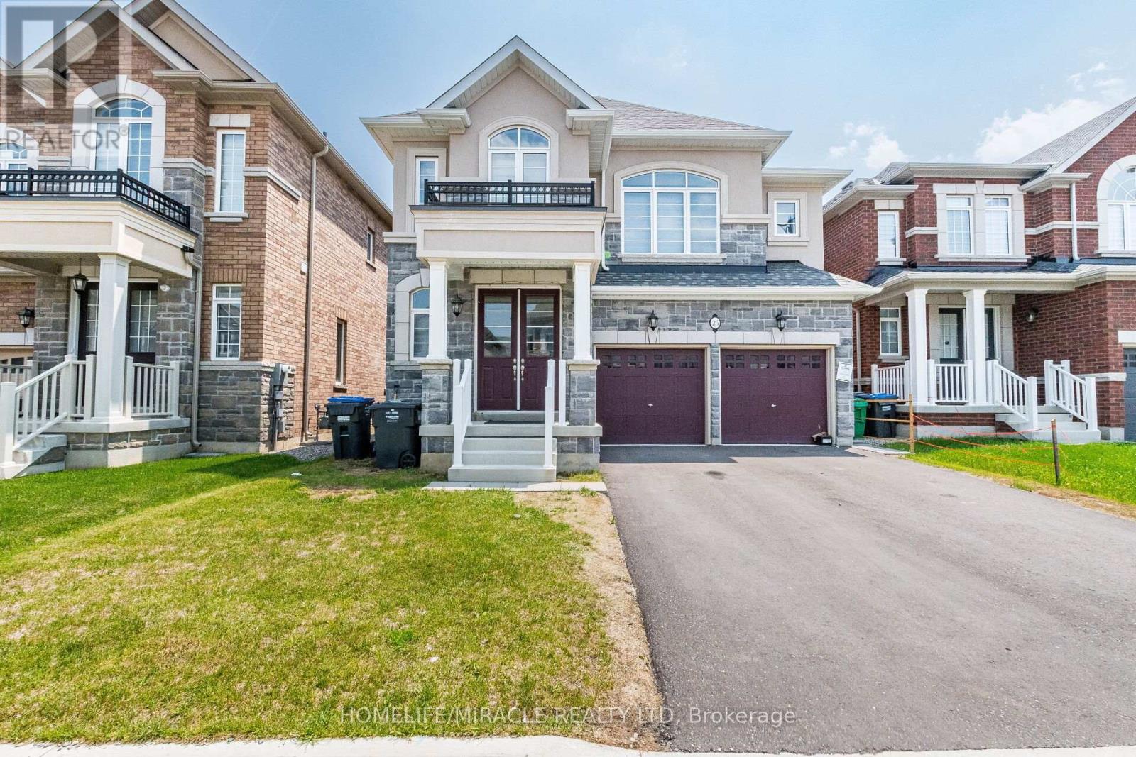 25 Kambalda Road, Brampton, Ontario  L7A 5J3 - Photo 2 - W12205451