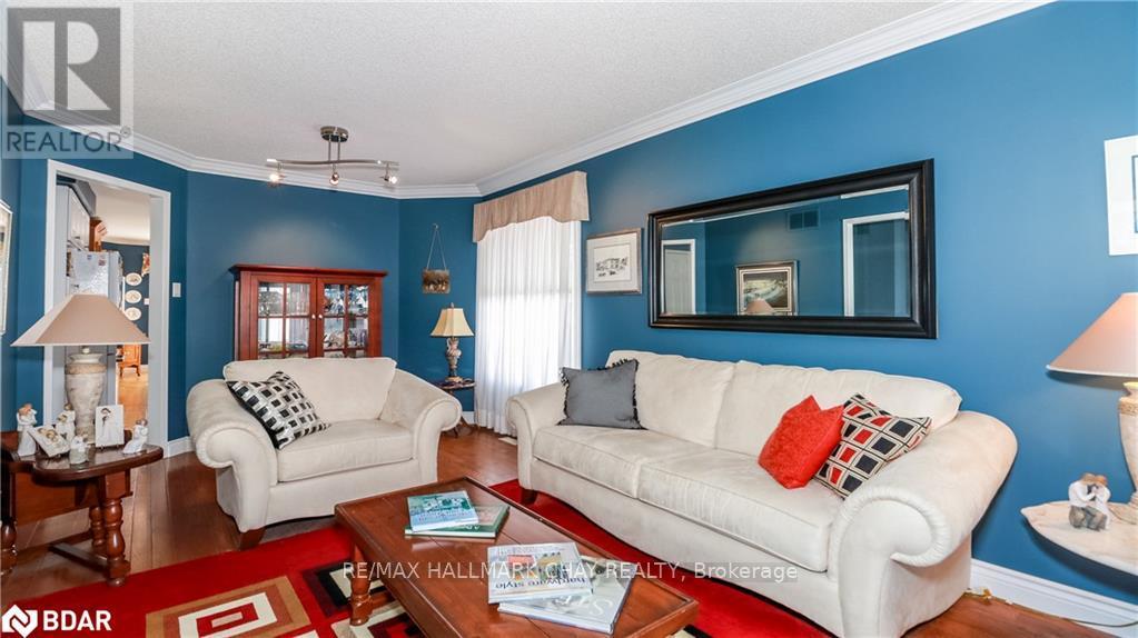 163 Livingstone Street W, Barrie, Ontario  L4N 7J7 - Photo 10 - S12079781