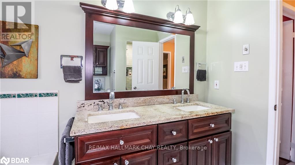163 Livingstone Street W, Barrie, Ontario  L4N 7J7 - Photo 22 - S12079781