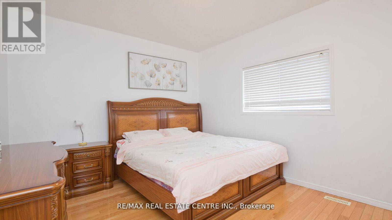 32 Pappain Crescent, Brampton (Snelgrove), Ontario  L7A 3J8 - Photo 24 - W12205341