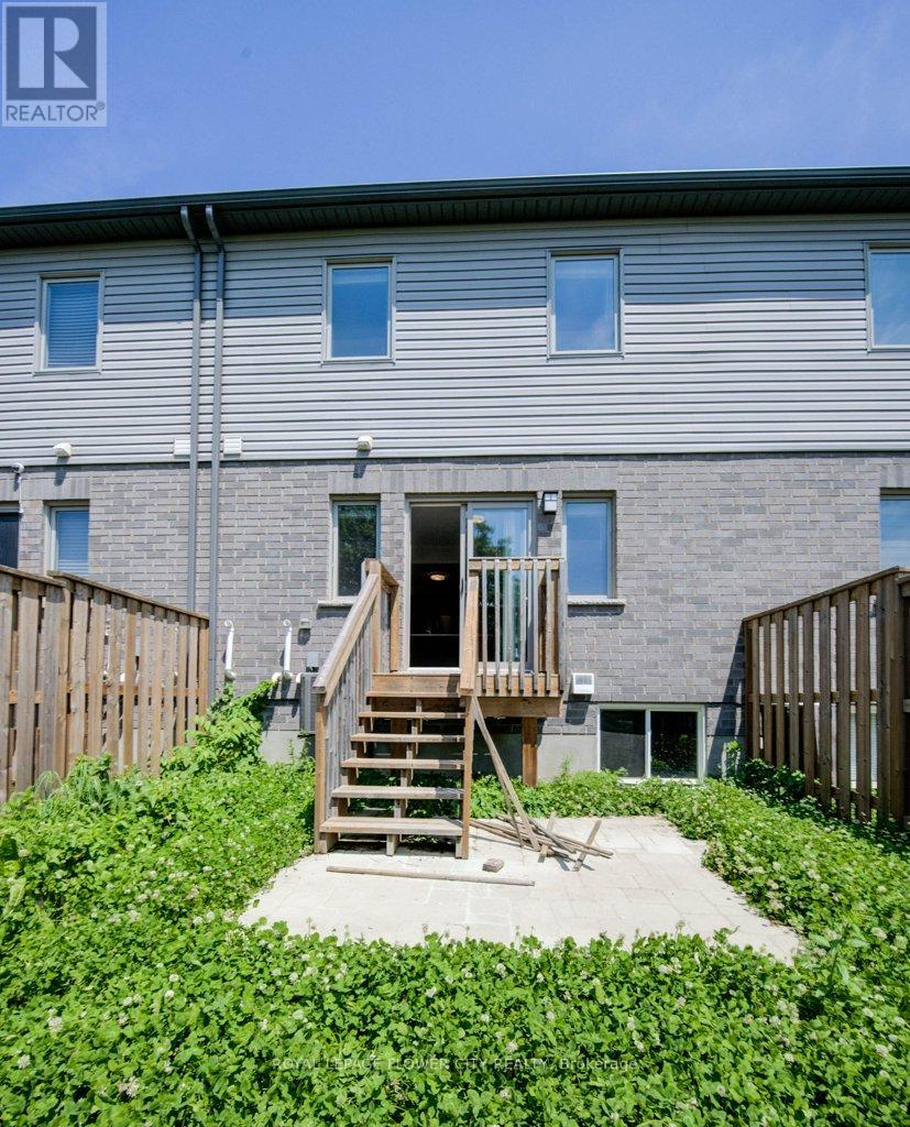 46 Nieson Street, Cambridge, Ontario  N1R 0B9 - Photo 39 - X12191614