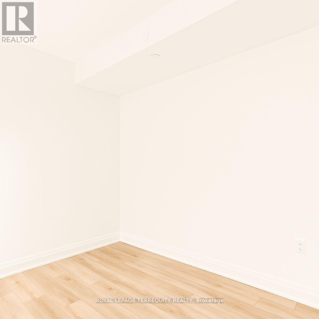 719 - 1 Jarvis Street, Hamilton, Ontario  L8R 0A8 - Photo 6 - X12205412