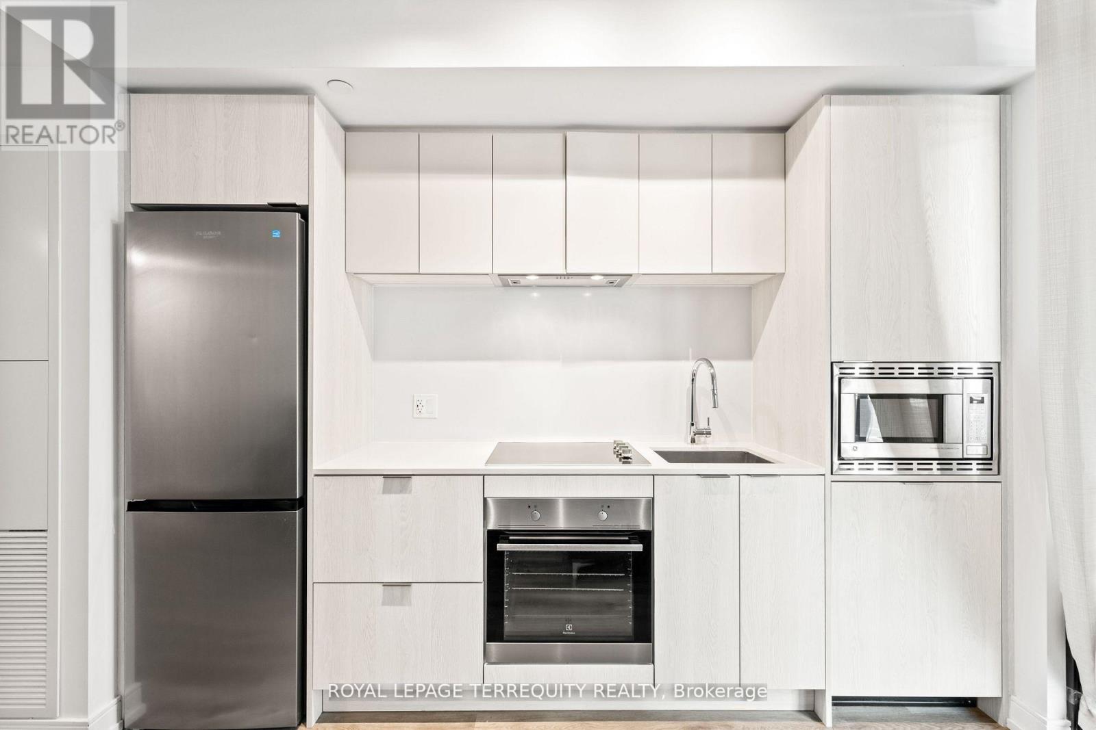 719 - 1 Jarvis Street, Hamilton, Ontario  L8R 0A8 - Photo 8 - X12205412