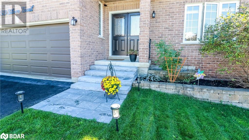 Property at 59 SILVER Trail image 3
