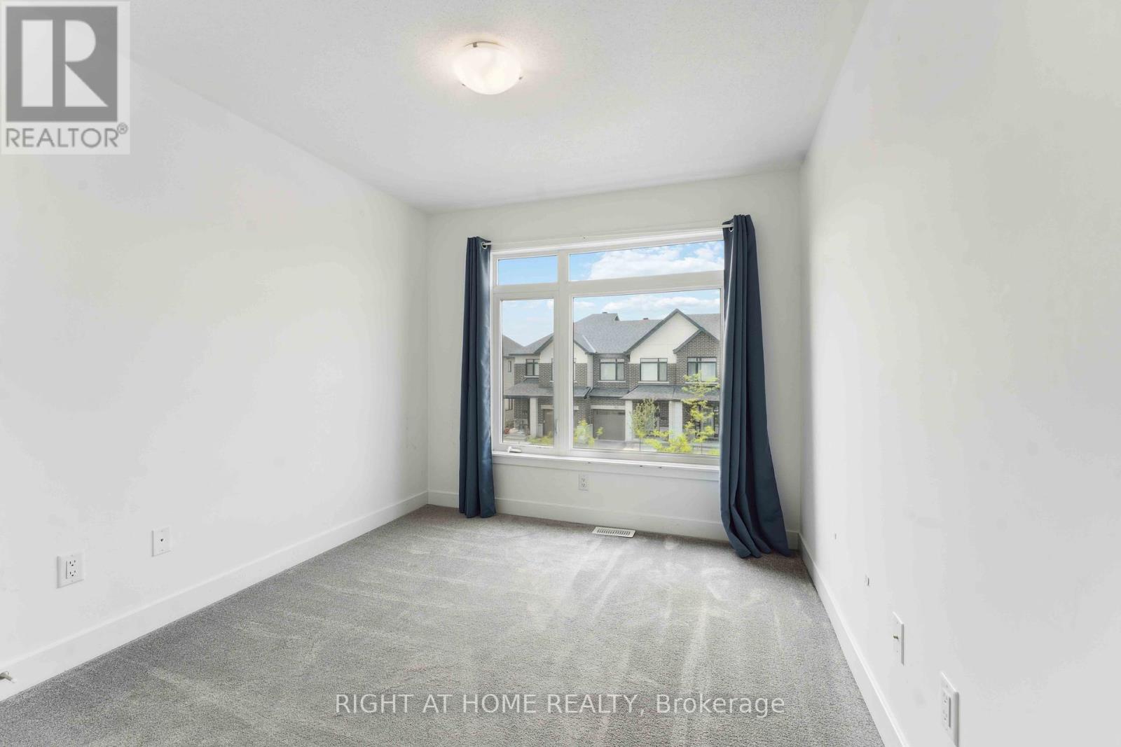 261 Finsbury Avenue, Ottawa, Ontario  K2S 2Y2 - Photo 11 - X12205462