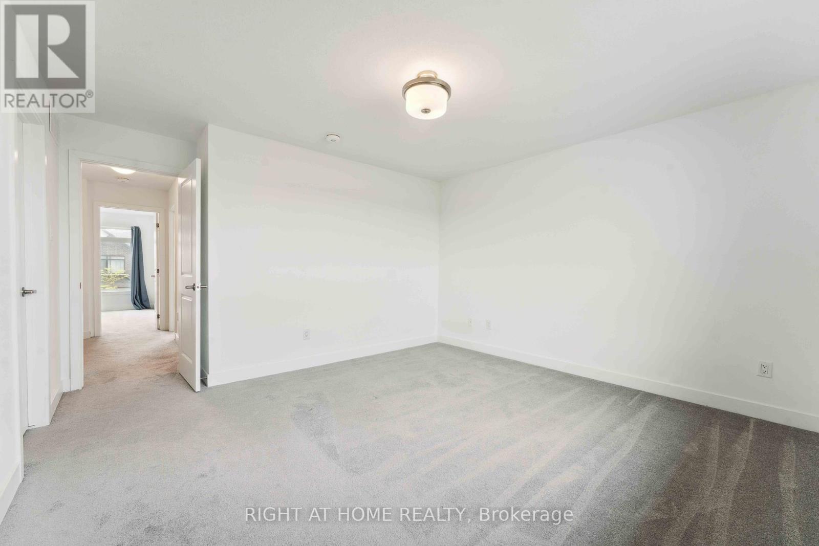 261 Finsbury Avenue, Ottawa, Ontario  K2S 2Y2 - Photo 8 - X12205462