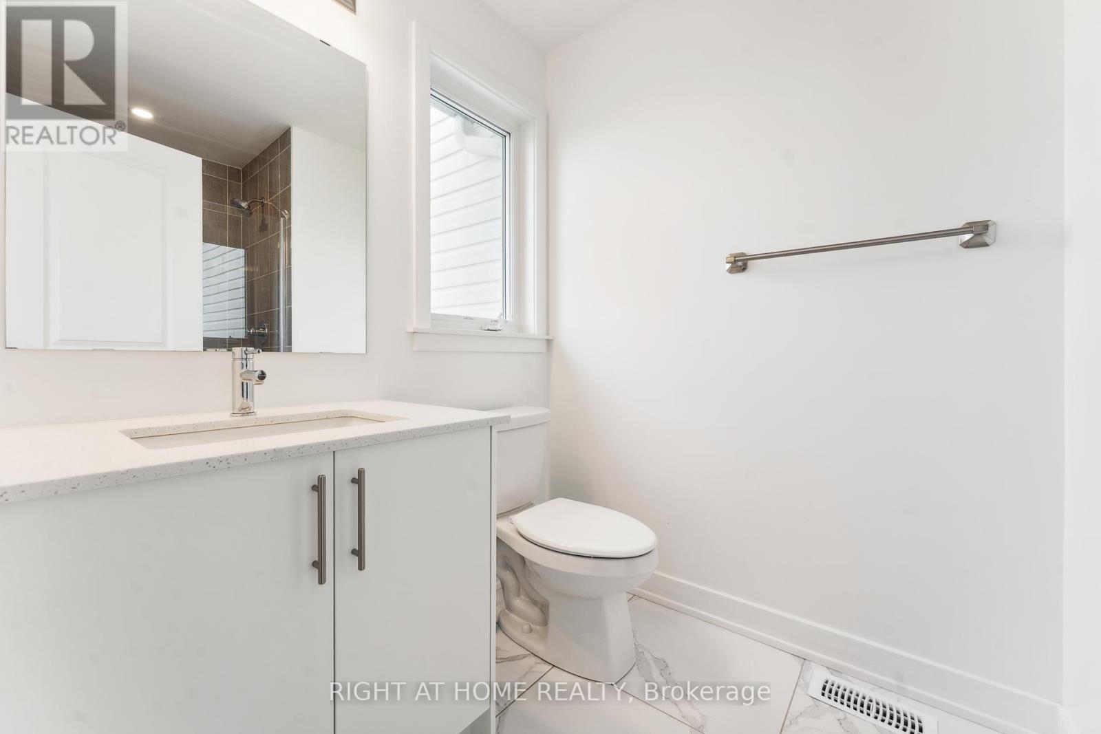261 Finsbury Avenue, Ottawa, Ontario  K2S 2Y2 - Photo 9 - X12205462