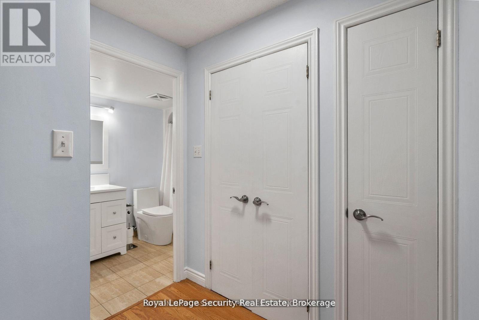 908 - 105 Victoria Street, Toronto, Ontario  M5C 3B4 - Photo 18 - C12205479