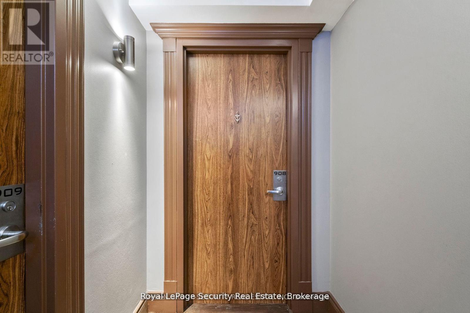 908 - 105 Victoria Street, Toronto, Ontario  M5C 3B4 - Photo 6 - C12205479