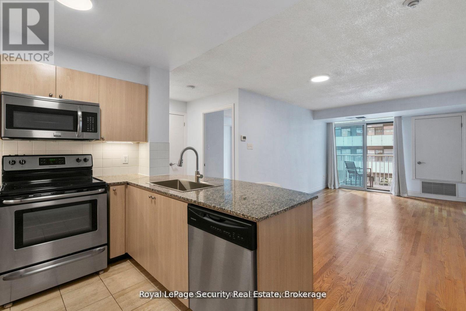 908 - 105 Victoria Street, Toronto, Ontario  M5C 3B4 - Photo 7 - C12205479