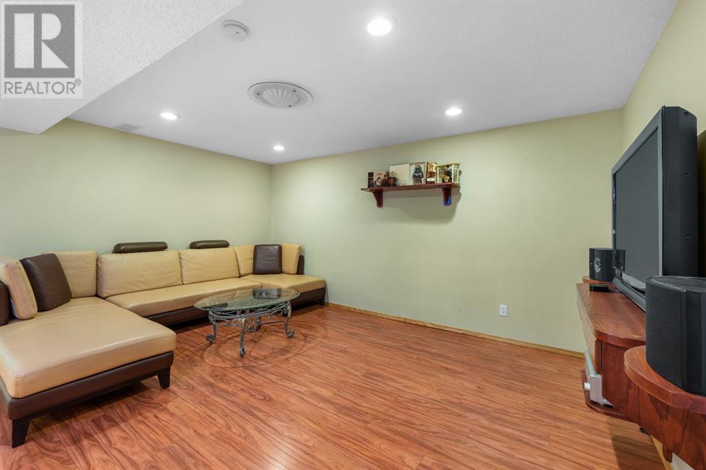 6206 Sierra Morena Boulevard Sw, Calgary, Alberta  T3H 2X8 - Photo 32 - A2226069
